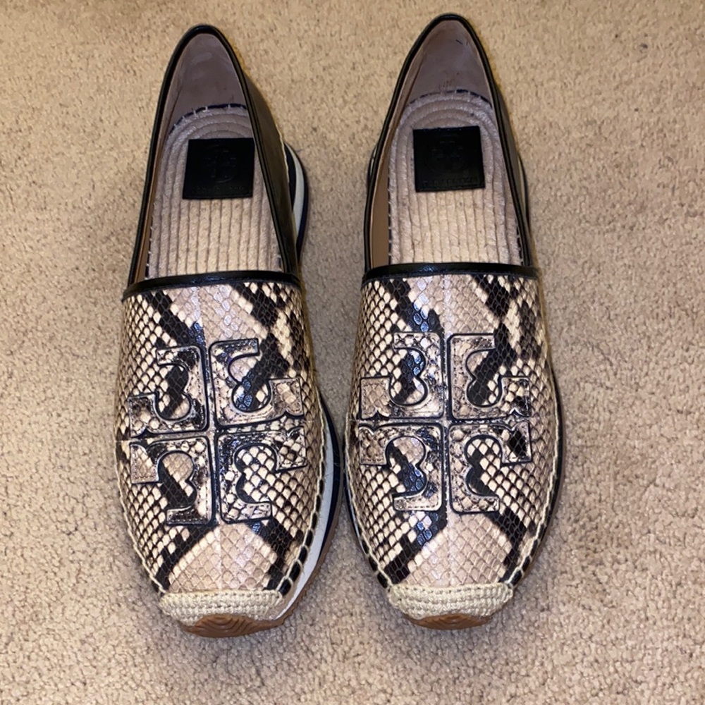 Women’s size 11 Tory Burch black and snakeskin slides